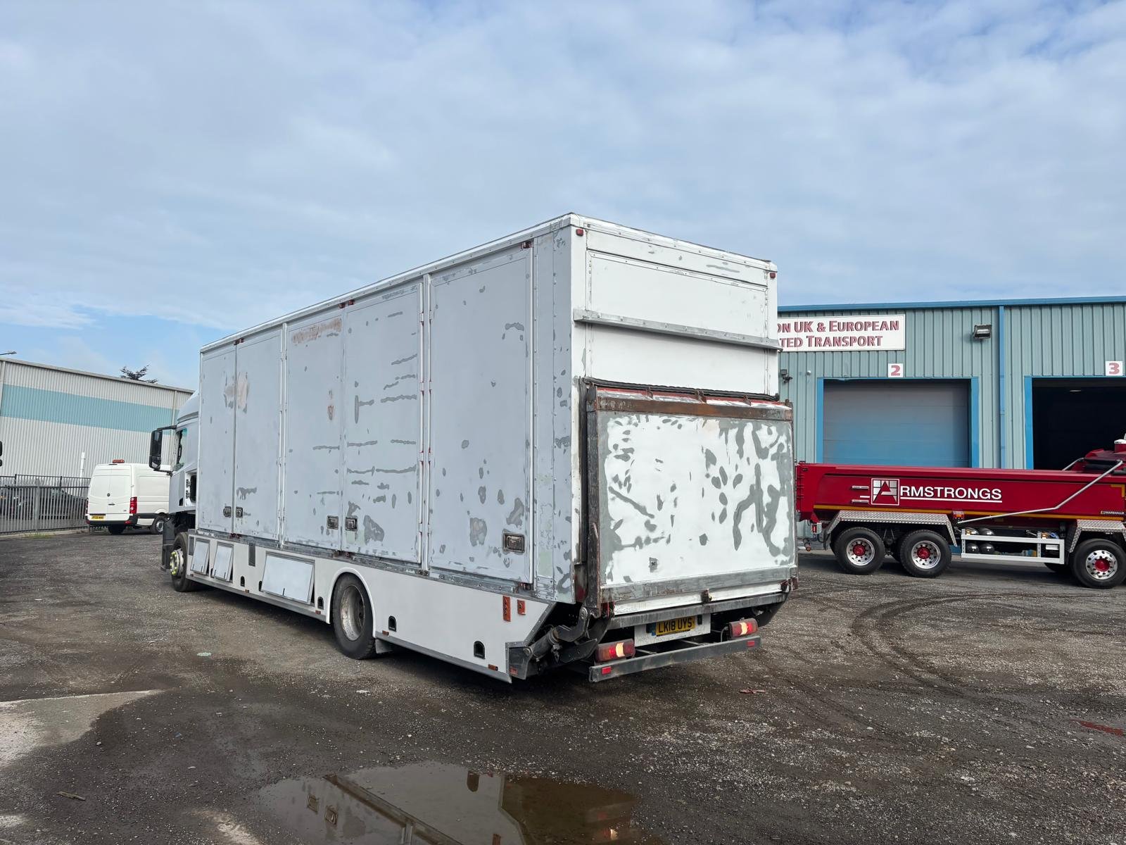 Commercial vehicle rear side before refurbishment